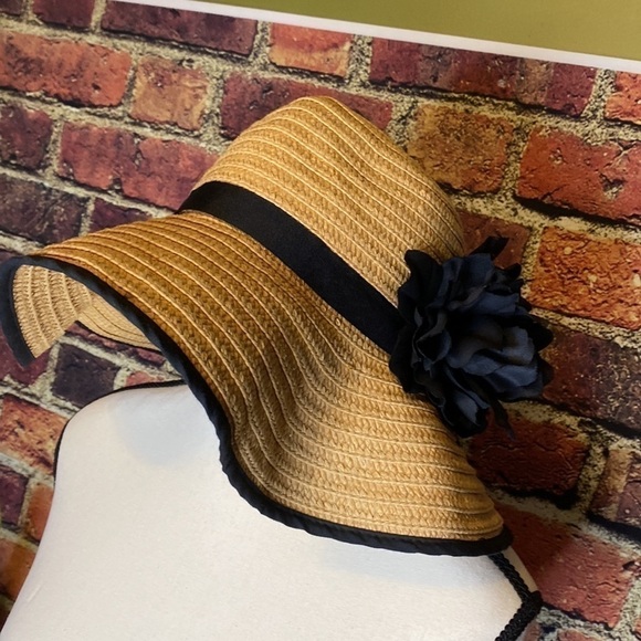 Wide Brim Natural Floppy Sun Hat with Black Ribbon & Flower Design One Size - Picture 4 of 8